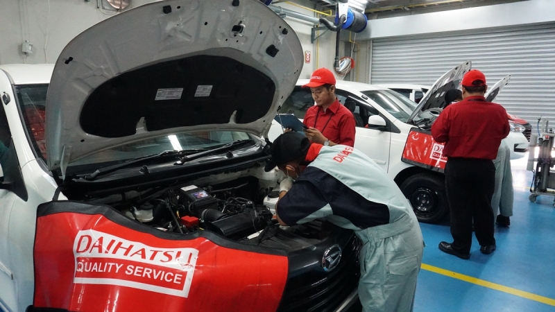 Daihatsu Edukasi Teknologi Terbarunya ke 100 Guru SMK