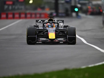 Max Verstappen Mencoba untuk Mempertahankan Posisi Red Bull Racing