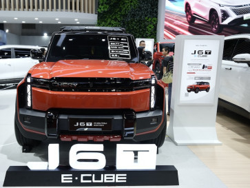 Kepincut Desain Tangguh, Rano Karno Puji Chery J6 di IIMS 2026