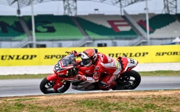 Start dari Posisi 30, Rheza Danica Melesat Raih Podium ARRC Sepang