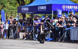 Vinales dan Rossi Mampir di Dua Negara Asia Tenggara Ini Sebelum Tes Sirkuit Australia, Mau Ngapain? 