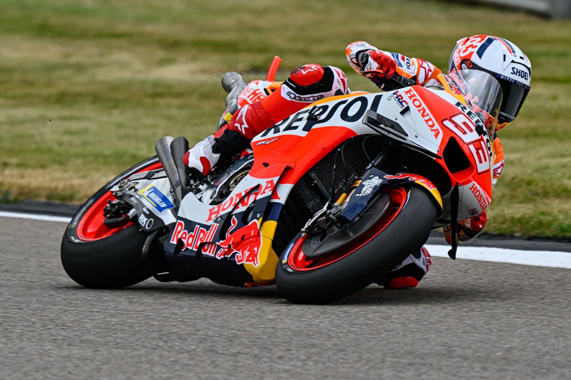 Cedera Menghambat Marc Marquez untuk Samai Gelar Juara Valentino Rossi