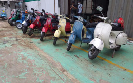 Komunitas Vespa Geruduk Apartemen Baru, Ada Apa?