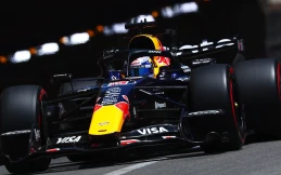 Berita F1: Max Verstappen Perpanjang Kontrak dengan Red Bull Racing hingga 2030