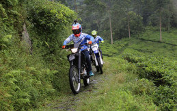 Senior Balap Beri Edukasi Kendarai Yamaha WR155R di Jawa Tengah