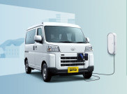 Toyota Pixis Van Bertenaga Listrik Pendukung Logistik