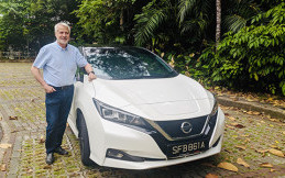 Direktur Ini Jual 7 Supercar Untuk 1 Mobil Listrik