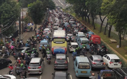 Pemerintah Indonesia Stop Jual Kendaraan Bermesin Konvensional Tahun 2050