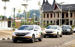 Rombongan CR-V Jelajah Nusantara Tiba di Kota Padang