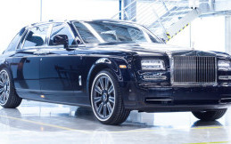 Rolls Royce Hadirkan Phantom Edisi Terakhir