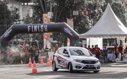 Brio Saturday Night Challenge Sambangi Surabaya