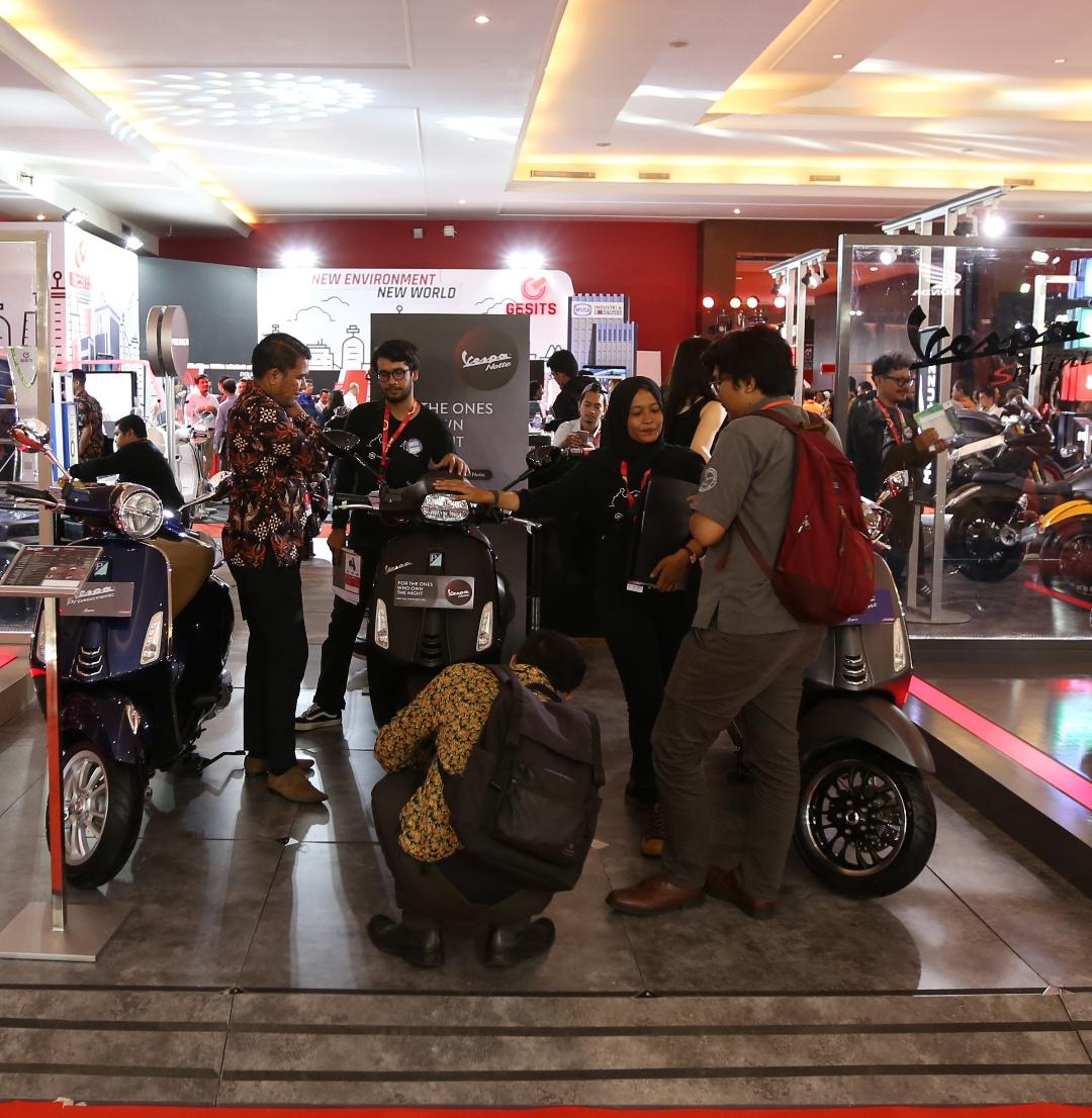 Piaggio Indonesia Berikan Promo Menarik Selama Telkomsel IIMS 2019