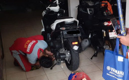 Yamaha Lakukan Service Kunjung dan Beri Souvenir ke Konsumen