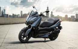 Yamaha XMax Tampil Lebih Fresh, dengan Beberapa Ubahan