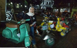 Bukber dan Sahur Bareng Sekaligus Baksos, Ratusan Vespa Padati BSD  
