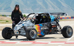 Lucy Block Akan Kendarai Sierra Cars Echo EV di Pikes Peak International Hill Climb 2023