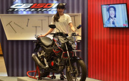 Dua Motor Sport Honda Ini Curi Perhatian Pengunjung Mall 
