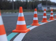Traffic Cone Bukan Sekadar Pembatas, Ini Fungsi Penting yang Perlu Diketahui