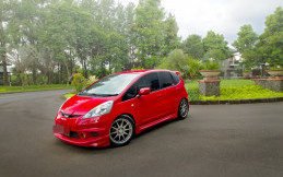Modifikasi Honda Jazz GE8, Gunakan Bodi Kit JDM Orisinal