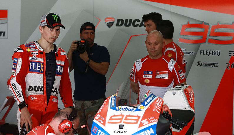 Test Rider Ducati Jagokan Lorenzo Menangi MotoGP Qatar