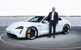 Apple Bakal Bajak Salah Satu Desainer Terbaik Porsche?