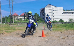 Para Rider WR 155 R Area Bali dapat Pelatihan Riding di Jalur Offroad