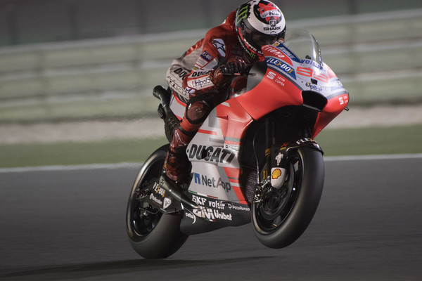 Suzuki Ingin Ganti Iannone Dengan Lorenzo