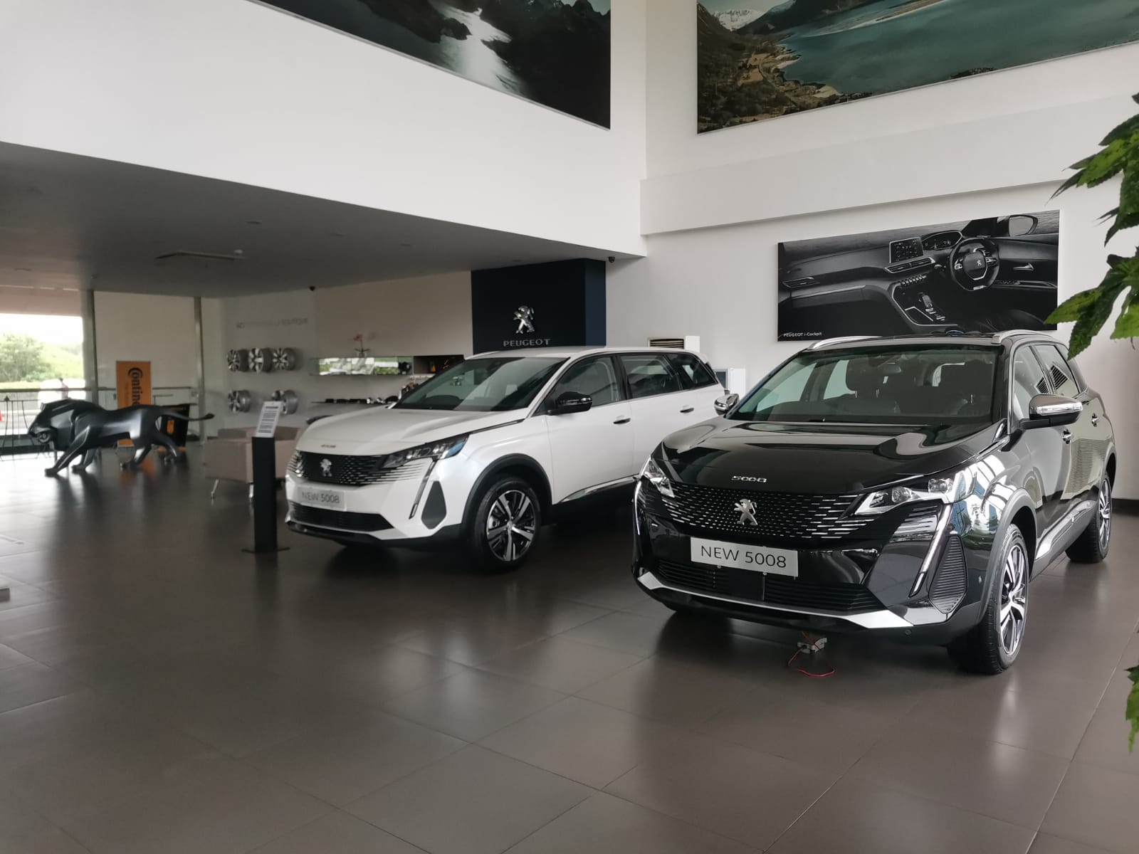 Peugeot Tanamkan Edukasi Safety Driving ke Siswa Siswi SMK