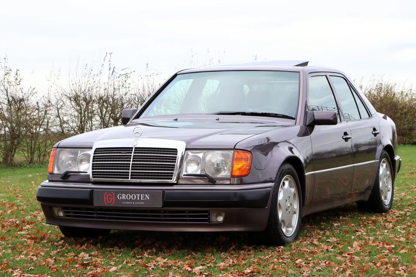 Sinergi Dua Raksasa Stuttgart, Rahasia di Balik Mercedes-Benz 500E