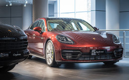 Profil Porsche Panamera 4 E-Hybrid