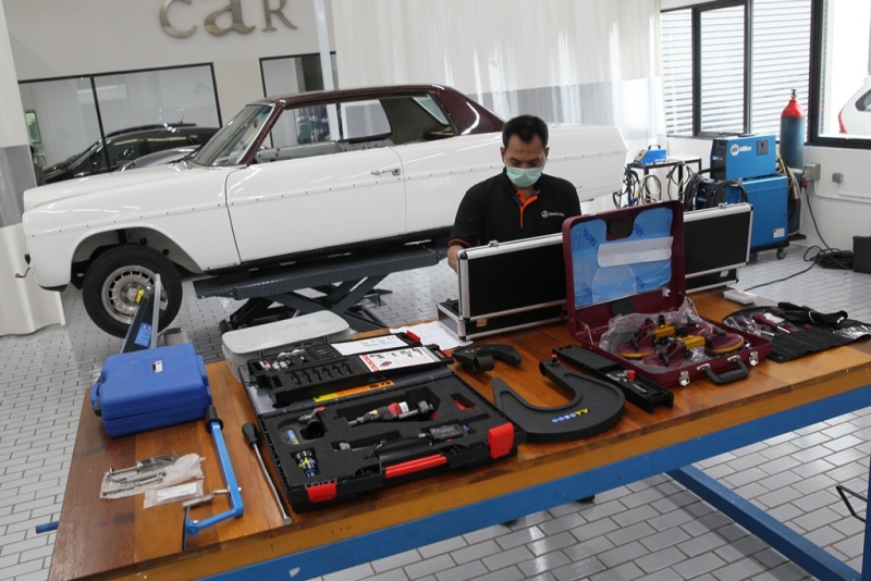 Mau Perbaiki Body Mercedes? Datang Aja Ke Body & Paint Center di Pamulang