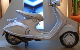 Galeri Vespa 946 Snake yang Tiba di Indonesia