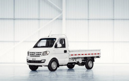 DFSK Hadirkan Dua Mobil Listrik di IIMS 2023