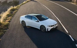 BMW i3 50 xDrive First Edition, Sudah Buka Pesanan