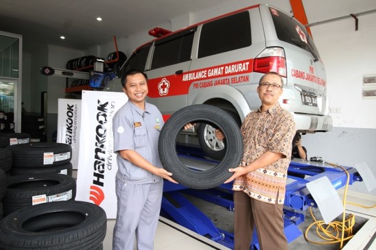 Hankook Donasikan Ban untuk PMI