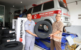 Hankook Donasikan Ban untuk PMI