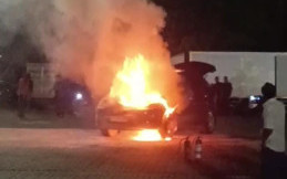 Mazda CX-9 Hangus Terbakar di Area Parkir IMOS 2024