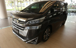 Profil - Toyota Vellfire 2018