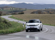 Toyota Urban Cruiser Kini Punya Daya Jelajah hingga 426 KM