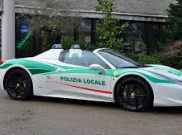 Ketika Mobil Ferrari Mafia Disulap Menjadi Mobil Kepolisian