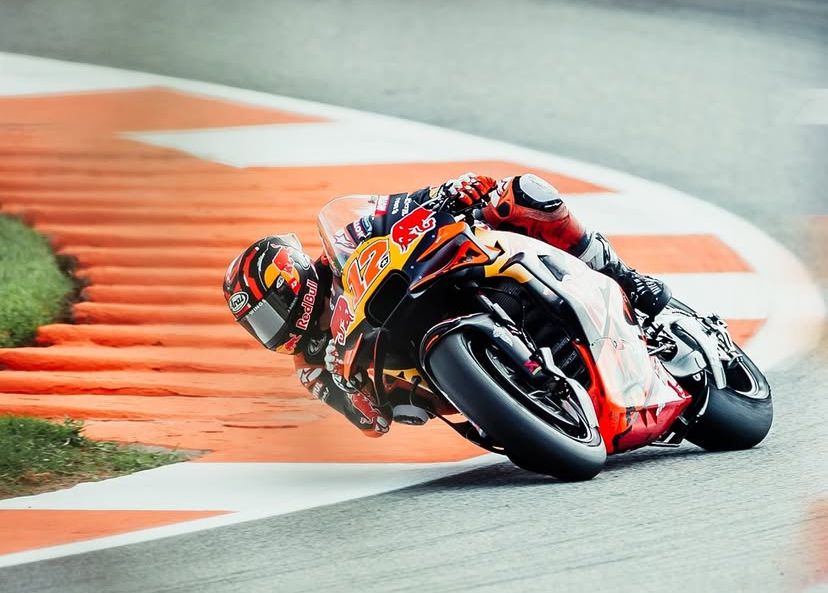Jorge Lorenzo Bertekad Bangkitkan Mental Maverick Vinales