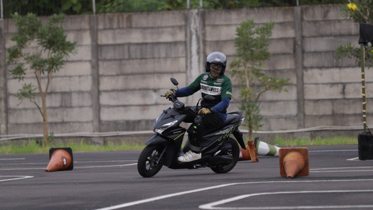 Pemotor Wajib Tahu, Begini Cara Perhitungan Jaga Jarak yang Tepat agar Terhindar dari Kecelakaan