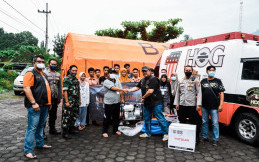 HOG Anak Elang Jakarta Chapter Beri Bantuan ke Korban Erupsi Gunung Semeru