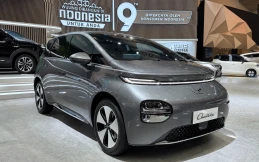 Wuling Cloud SE dan SE Pro Resmi Melantai, Harga Rp299 Juta