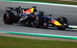 Max Verstappen Rebut Posisi Pole Kualifikasi F1 Bahrain di Malaysia.