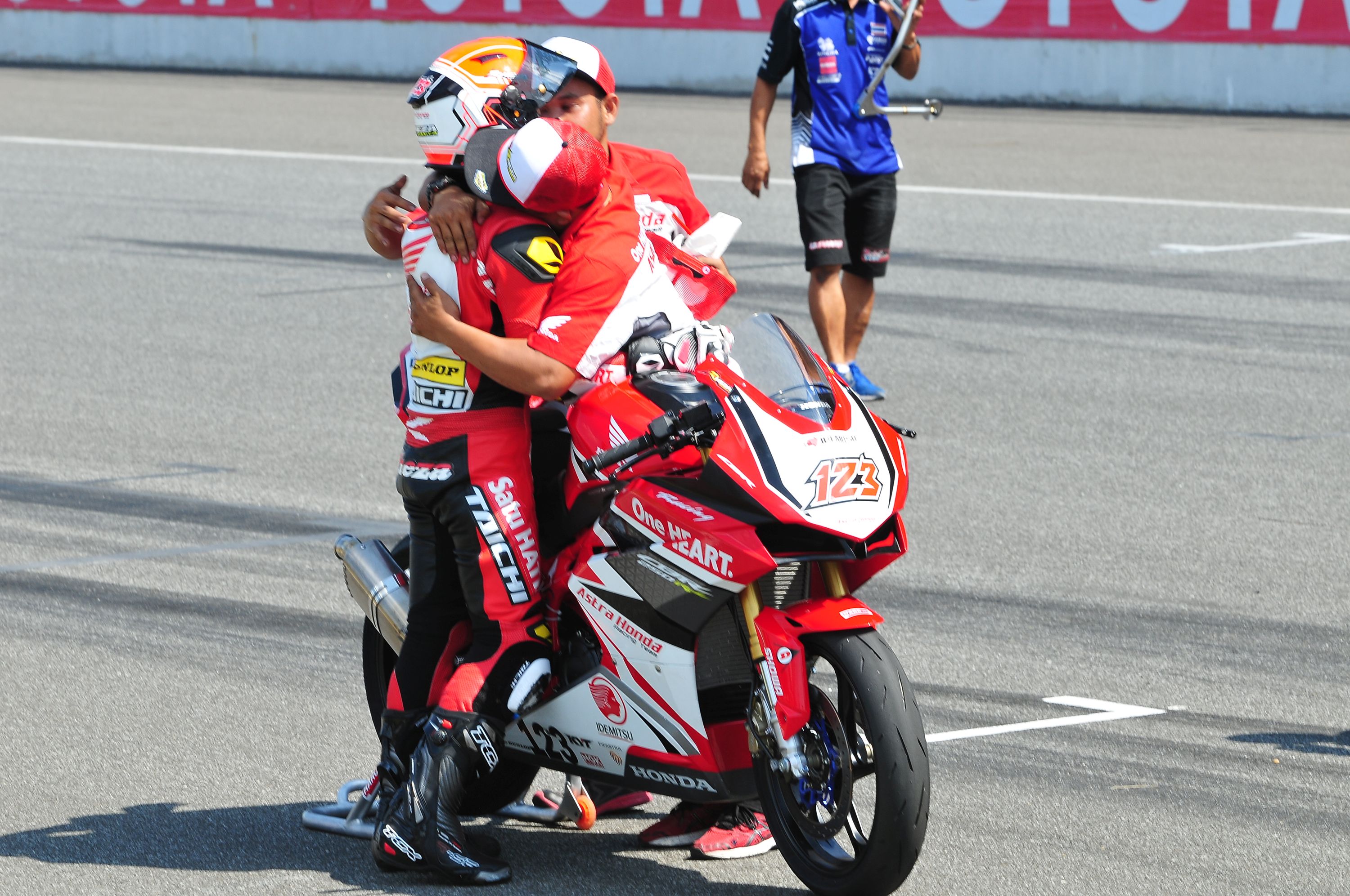 Pembalap-pembalap AHRT Siap Berlaga Di Suzuka International Circuit
