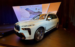 New BMW X7 Sport Meluncur, Hadirkan Konsep The Next Level Luxury 