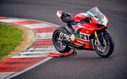 Ducati Panigale V2 Bayliss 1st Championship 20th Anniversary
