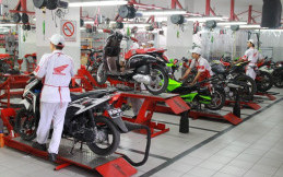 Cuma di AHASS Jawa Barat Service Motor Honda Dapat Hadiah 