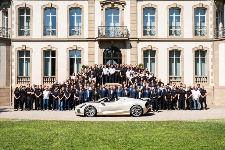Bugatti W16 Mistral Unit Terakhir Terpesan Kolektor Timur Tengah